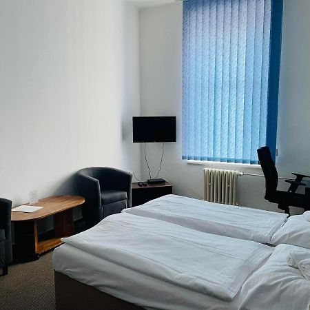 Hotel Bila Ruze Страконице Экстерьер фото