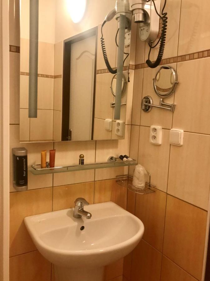 Hotel Bila Ruze Страконице Экстерьер фото